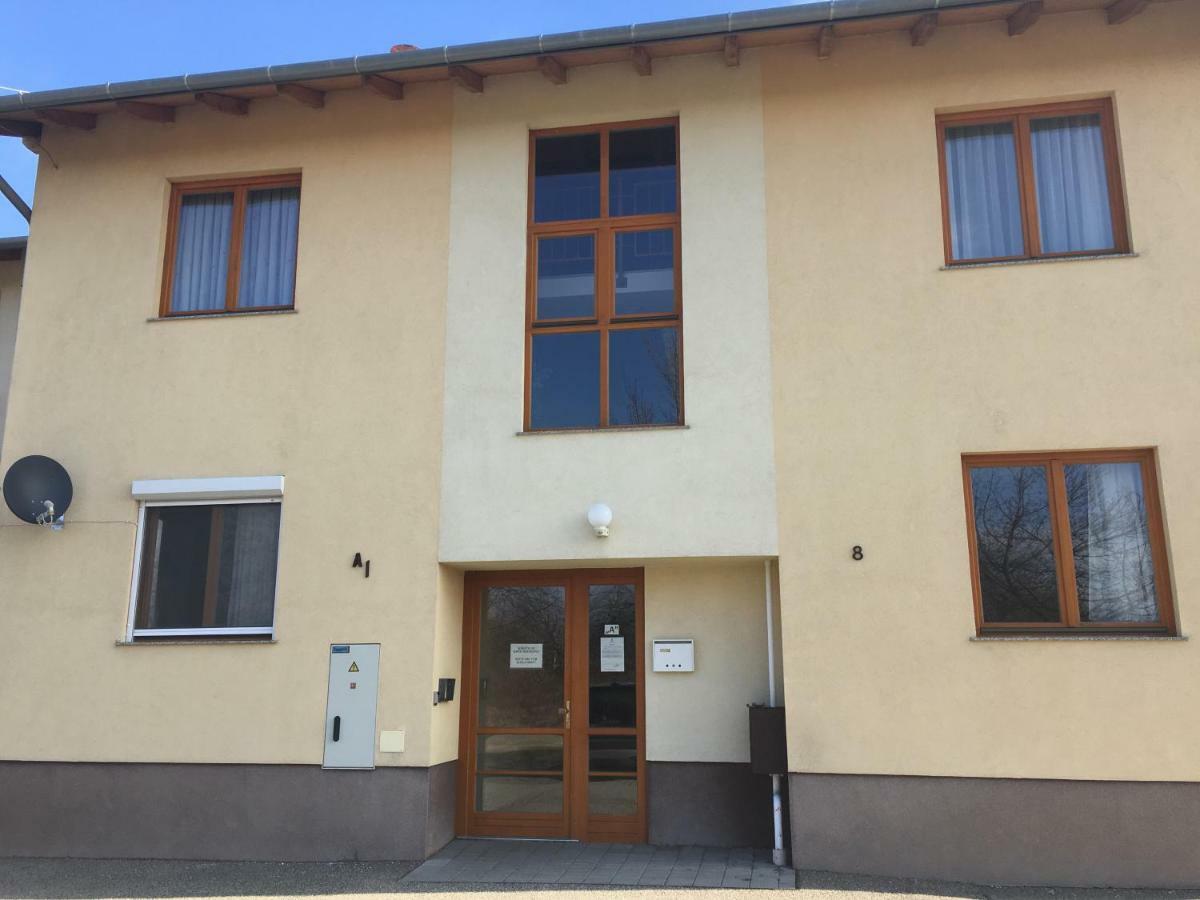 Orchidea Apartman Hegyko Exterior photo
